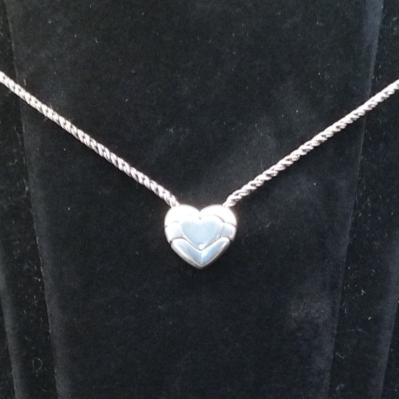 Collanina in argento con pendente a cuore