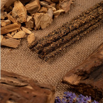 Incenso naturale a bastoncino fatto a mano Palo Santo con Patchouli