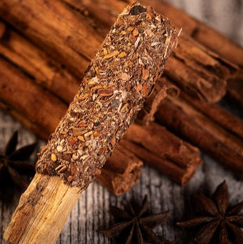 Legnetto di Palo Santo ricoperto con Anice e Cannella