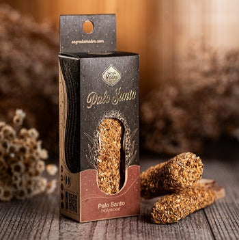 Legnetto di Palo Santo ricoperto con polvere di Palo Santo