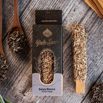 Legnetto di Palo Santo ricoperto con polvere di Salvia Bianca